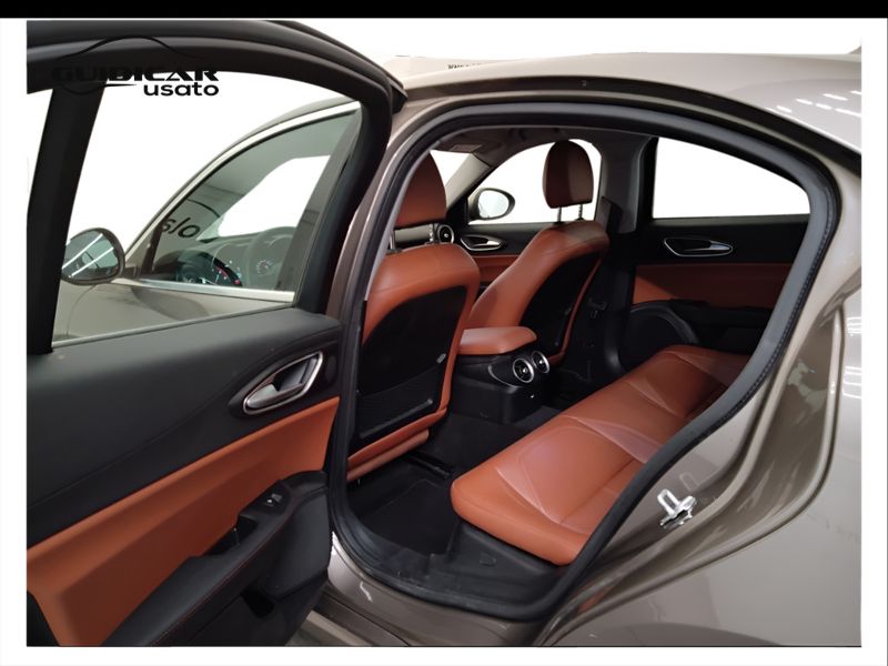 GuidiCar - ALFA ROMEO Giulia 2016 Giulia 2.2 t Super 180cv Usato